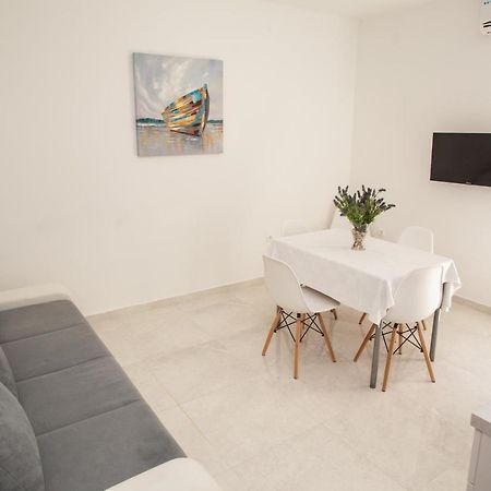 Apartment Katarina โนวาลยา ภายนอก รูปภาพ